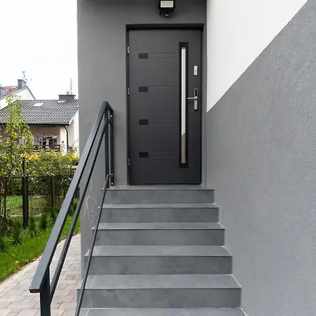 Mile Z Ogrodkiem I Osobnym Wejsciem Apartment Radom