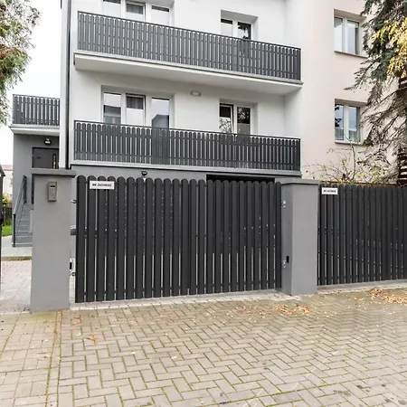 Mile Z Ogrodkiem I Osobnym Wejsciem Appartement Radom