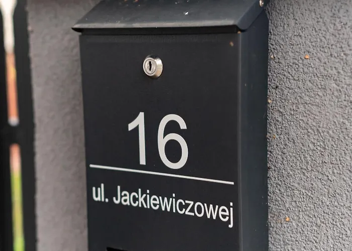 Apartment Mile Z Ogrodkiem I Osobnym Wejsciem