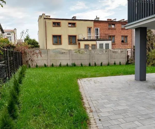 Apartment Mile Z Ogrodkiem I Osobnym Wejsciem *